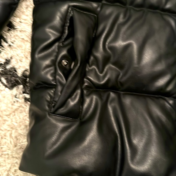 Sam Edelman women’s black puffer size small - Picture 3 of 8